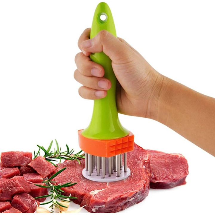 بیفتک و گوشت کوب دستی